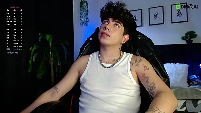 LyleBennett  online show from February 19, 2026, 9:44 pm