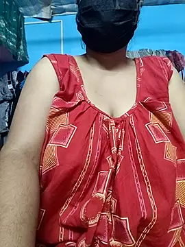 BERRY 00 online show from November 3, 2025, 5:58 pm