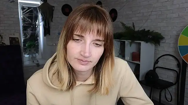 Nika Kitten online show from March 16, 2026, 11:03 am