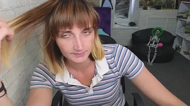 Snapshot of Nika_Kitten chatting on June 8, 2026, 6:25 am Nika Kitten online show from June 8, 2026, 6:25 am