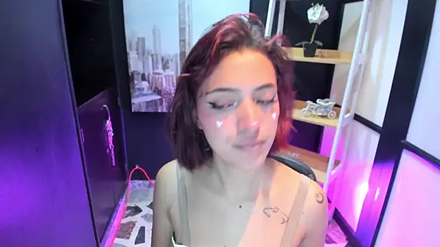 Snapshot of AlliceRosero chatting on December 10, 2024, 4:45 am AlliceRosero online show from December 10, 2024, 4:45 am