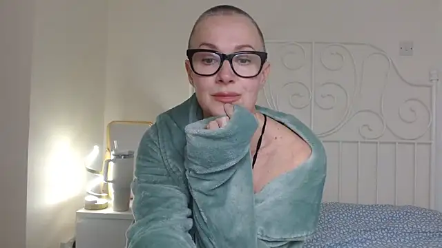 ELEGANT-ARIA36 online show from February 6, 2026, 5:16 pm