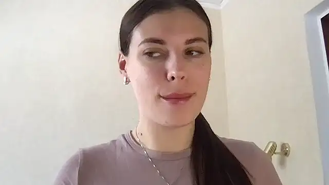MoonriseGoddess online show from May 4, 2026, 7:59 am