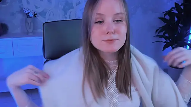 VivienLeeigh online show from February 8, 2025, 6:12 pm