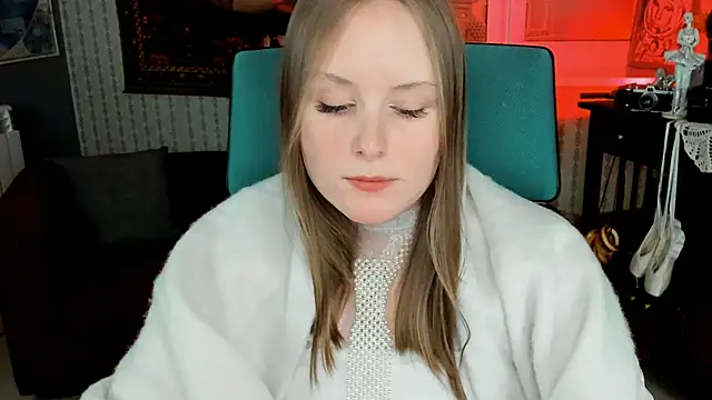 VivienLeeigh online show from February 9, 2025, 7:41 pm