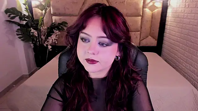 crimson tati  online show from May 15, 2026, 4:52 am