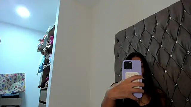 AriaMontgomery online show from January 8, 2025, 6:31 am