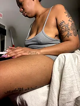 Snapshot of MsSapPhire500 chatting on October 26, 2025, 12:16 am MsSapPhire500 online show from October 26, 2025, 12:16 am