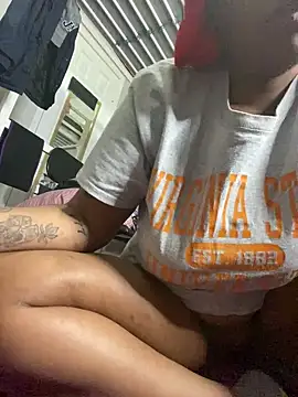 Snapshot of MsSapPhire500 chatting on December 16, 2025, 7:19 pm MsSapPhire500 online show from December 16, 2025, 7:19 pm