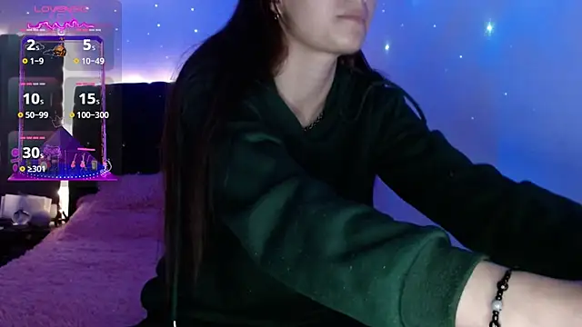 holy juli online show from March 4, 2025, 3:11 am