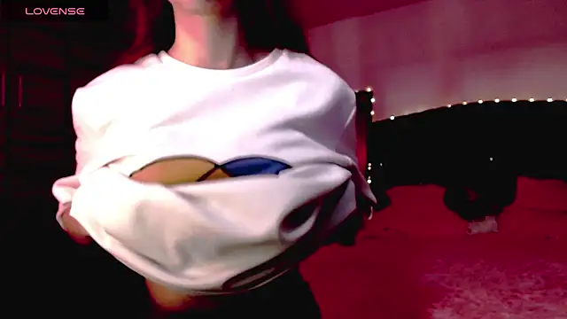 holy juli online show from November 20, 2025, 12:27 pm