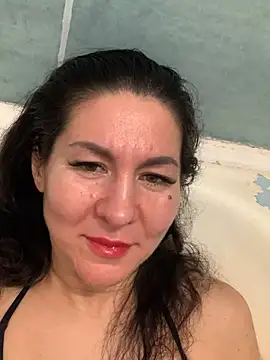 Snapshot of Tina_Moretti chatting on March 16, 2025, 6:44 pm Tina Moretti online show from March 16, 2025, 6:44 pm
