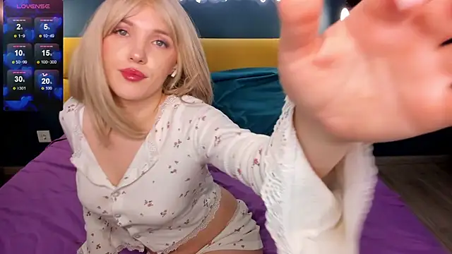 Fluffy Monica online show from February 4, 2025, 1:34 am