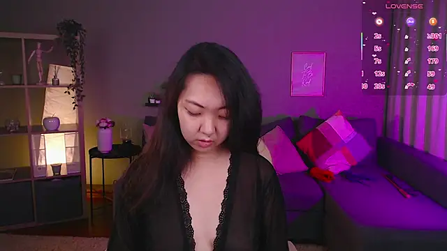 Marine Vact online show from September 27, 2025, 2:11 pm