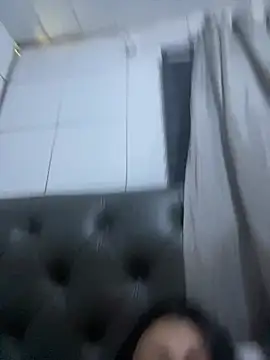 Snapshot of luara1988 chatting on February 17, 2026, 12:01 pm luara1988 online show from February 17, 2026, 12:01 pm