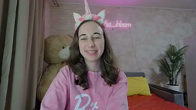 Anika bloom online show from March 16, 2025, 12:01 am