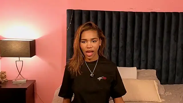 Lily Miiller online show from September 10, 2025, 9:59 pm