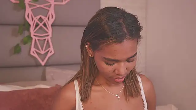 Lily Miiller online show from November 27, 2025, 9:39 pm