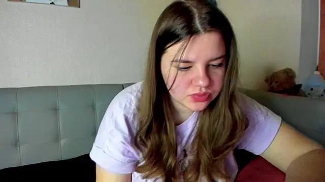 Adeellia online show from December 4, 2024, 12:08 am