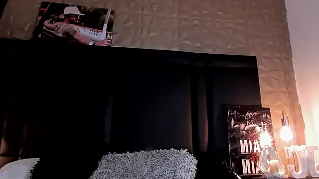 JeanColleman online show from October 18, 2025, 4:15 am