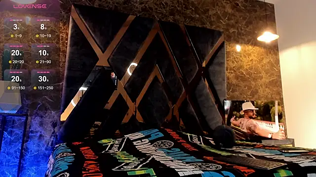 JeanColleman online show from April 20, 2026, 11:17 pm