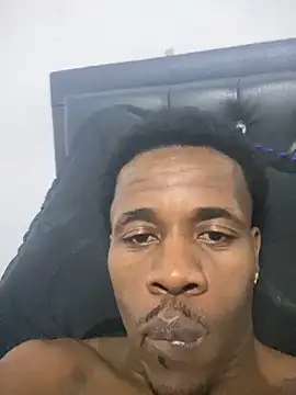 Snapshot of Damian_hart_24CM chatting on May 7, 2026, 11:10 pm Damian hart 24CM online show from May 7, 2026, 11:10 pm