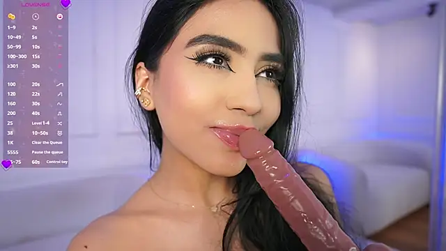 elasummer online show from February 21, 2025, 3:43 pm