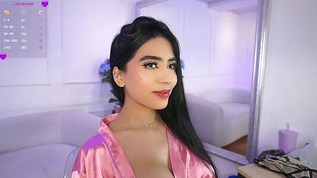 elasummer online show from March 7, 2025, 6:33 pm