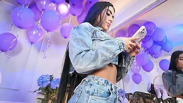 elasummer online show from April 22, 2026, 12:39 pm