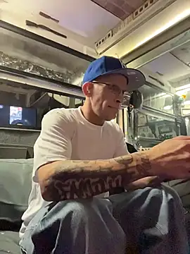 DirkD916 online show from December 2, 2025, 6:08 am