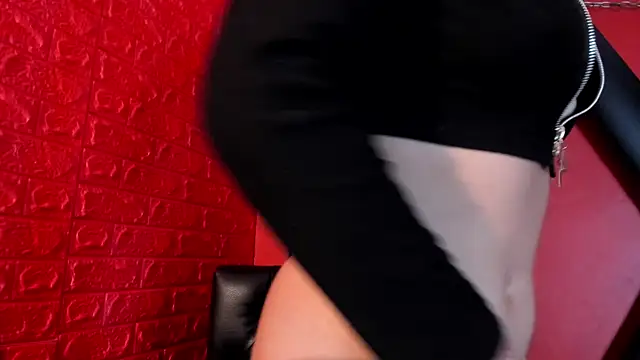 Monttserratt online show from October 27, 2025, 7:18 pm