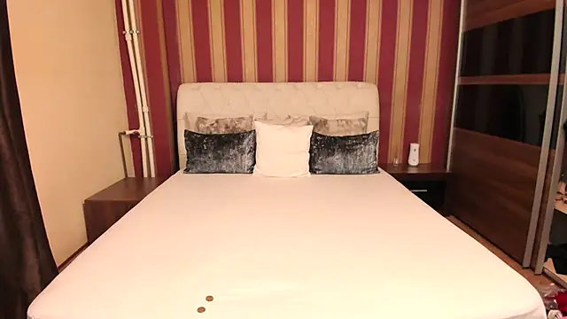 AshPage online show from November 21, 2025, 9:46 pm