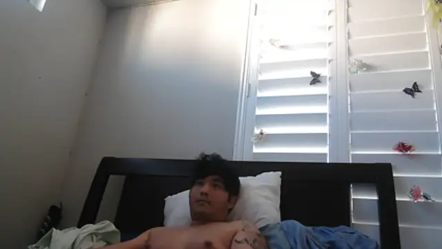 cloudyspun online show from December 5, 2025, 7:43 pm