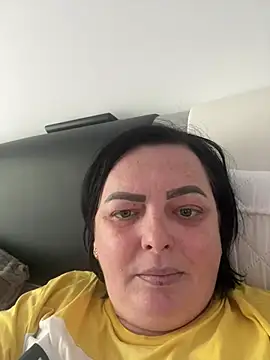 Amandamuller1982 online show from February 4, 2025, 11:05 am