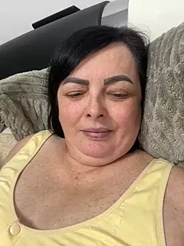 Amandamuller1982 online show from February 9, 2025, 6:47 pm