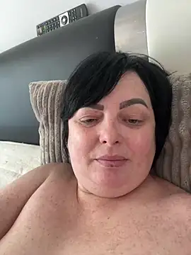 Amandamuller1982 online show from February 21, 2025, 8:18 am