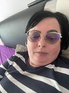 Amandamuller1982 online show from March 9, 2025, 10:41 am