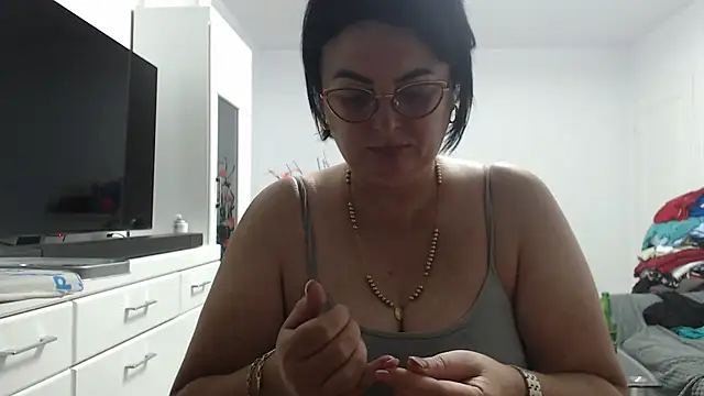 Amandamuller1982 online show from September 11, 2025, 9:15 pm