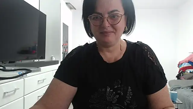 Amandamuller1982 online show from October 7, 2025, 11:18 am