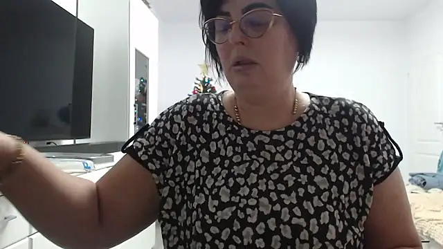 Amandamuller1982 online show from January 6, 2026, 9:29 pm