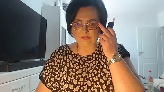 Amandamuller1982 online show from June 5, 2026, 9:37 am