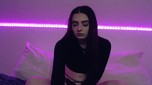 AdelinaAlia online show from March 12, 2025, 9:35 pm