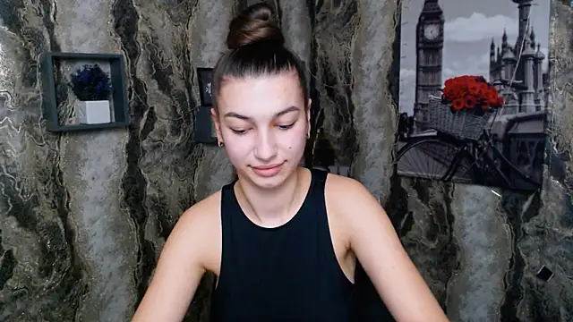 KarolinaRosse  online show from February 2, 2025, 1:19 pm