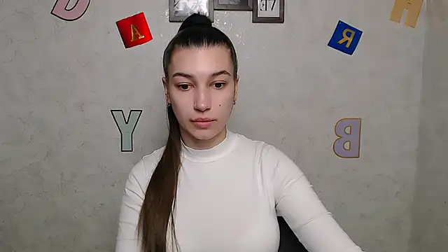 KarolinaRosse  online show from March 11, 2025, 7:04 am