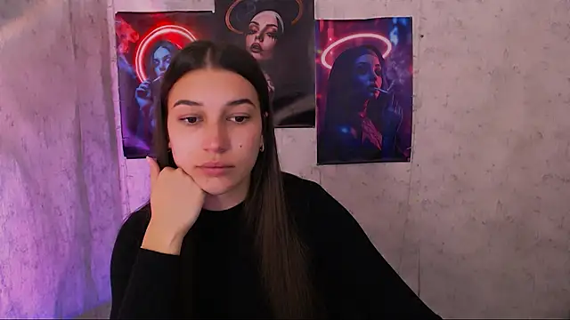 KarolinaRosse  online show from October 3, 2025, 5:04 am