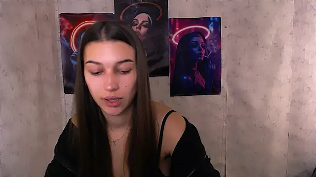 KarolinaRosse  online show from October 25, 2025, 5:48 am