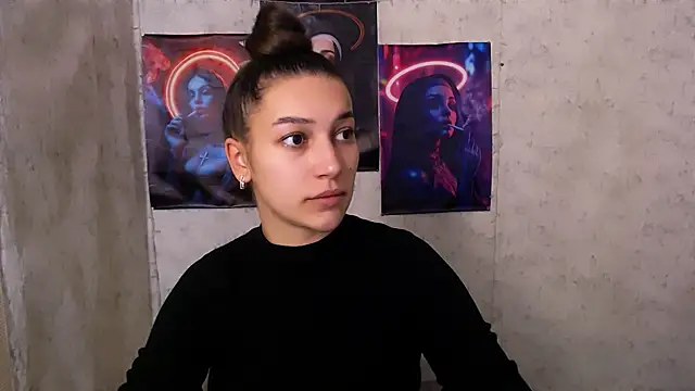 KarolinaRosse  online show from November 22, 2025, 6:45 am