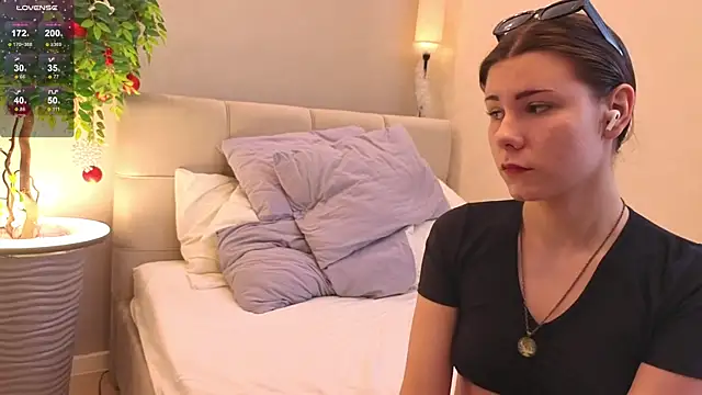 Bella Murrr online show from March 20, 2025, 12:32 pm