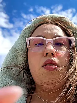 VIOLETA-25  online show from April 12, 2026, 2:22 pm