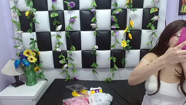 Morgana Smit online show from February 21, 2025, 1:44 pm